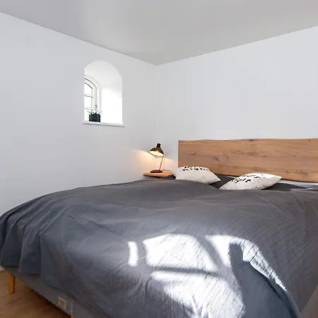 6 Person In * バーデ