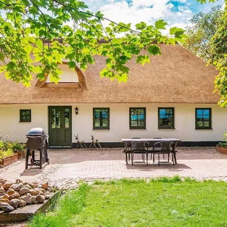 6 Person In Semesterbostad