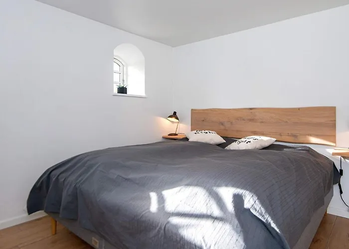 6 Person In * バーデ