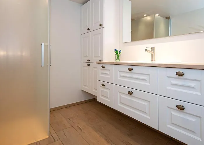 6 Person In バーデ