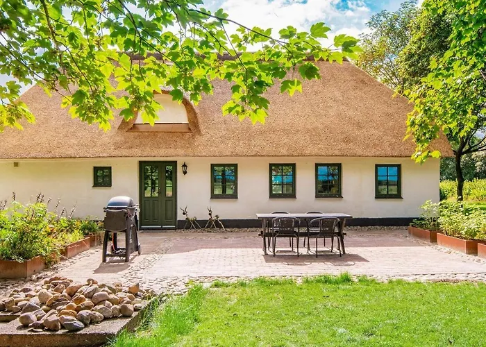 6 Person In Semesterbostad